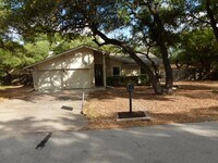 Building Photo - 8502 Slant Oak Dr