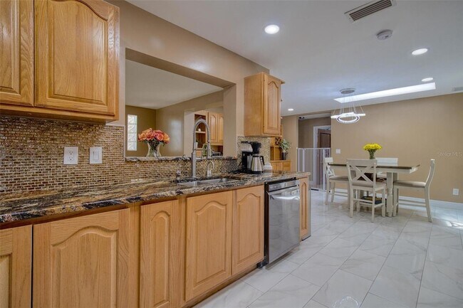 Building Photo - 2315 Minneola Rd