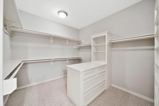 Building Photo - 3731 Tiffany Pl
