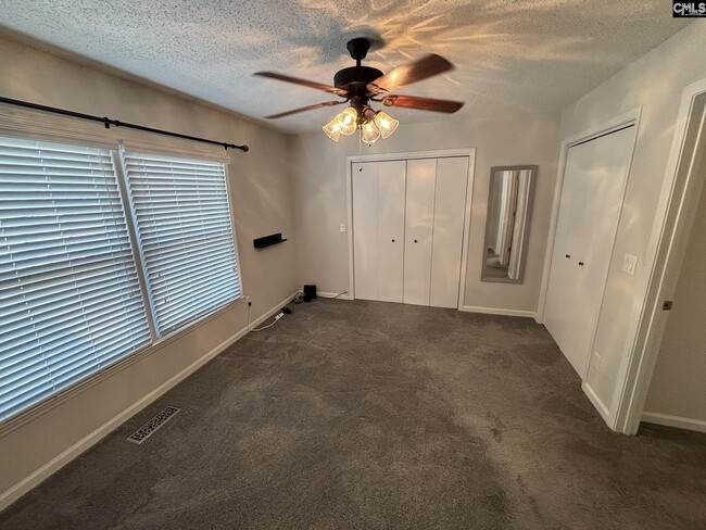 Building Photo - 2546 Lee St