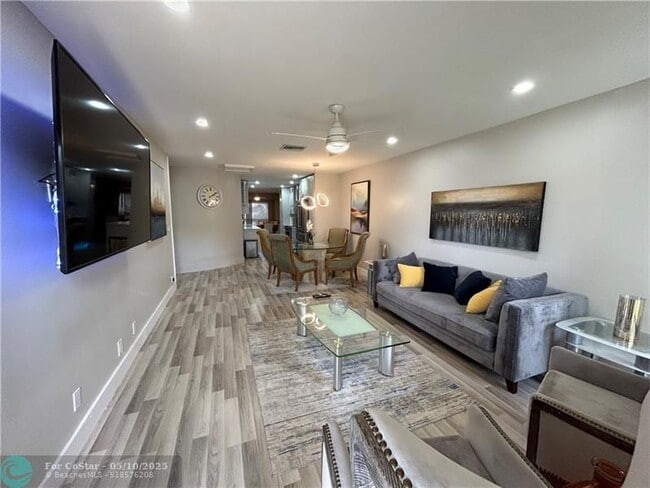 Building Photo - 13363 Pineapple Palm Ct