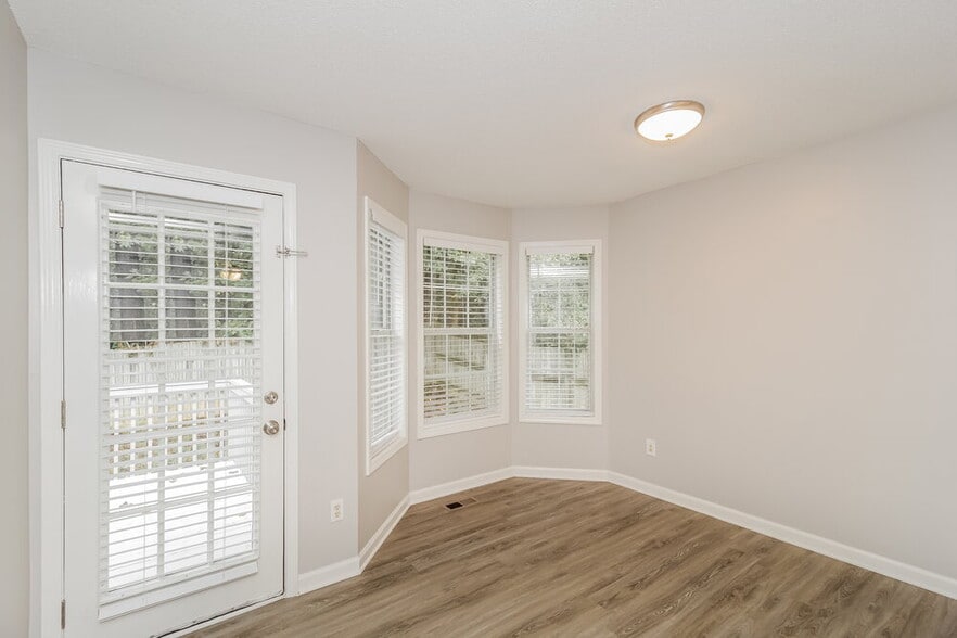 Building Photo - 430 Ivy Crest Dr