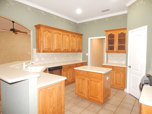 Building Photo - Coming Soon to South Tyler! Stunning 4 Bedroom, 2.5 Bath Home