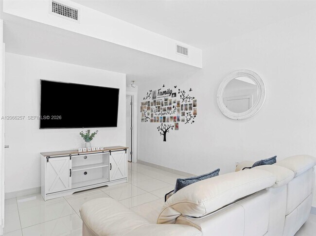 Building Photo - 13949 SW 259th Way