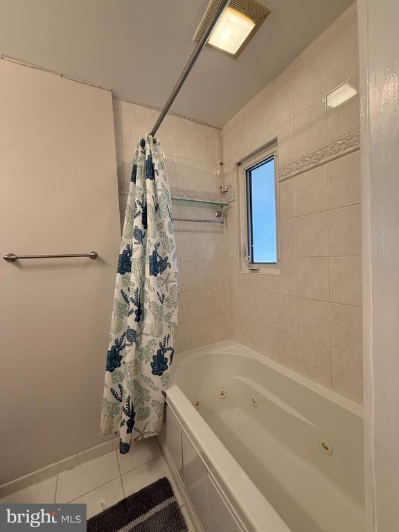 Building Photo - 9709 Saxony Rd