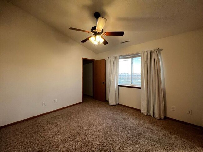Building Photo - $1,850 | 3 Bedroom, 3 Bathroom Town Home | No Pets | Available for August 1st, 2026 Move In!