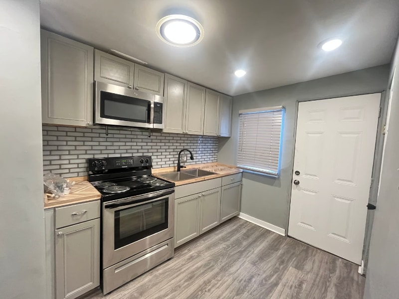 Building Photo - 2505 Crescent Ave