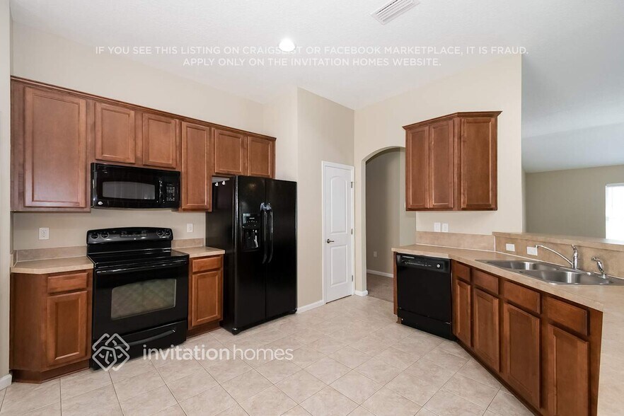 Building Photo - 3762 Timberline Dr