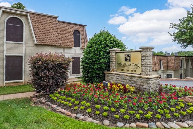 Building Photo - Woodland Park