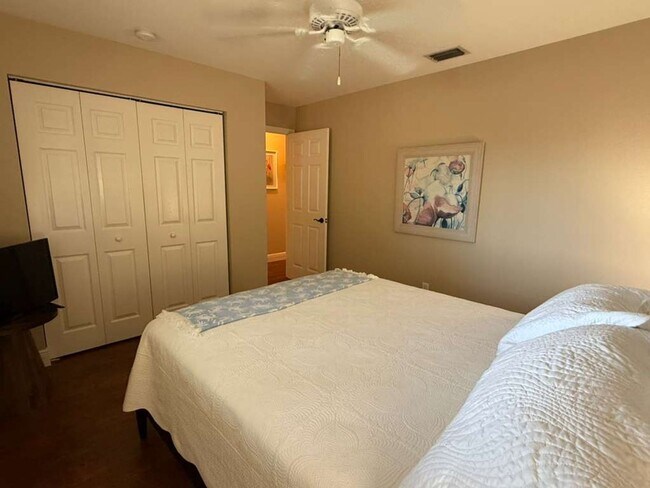 Building Photo - 4BR / 2BA Pool Home Near the Beach – Bonita Springs, FL