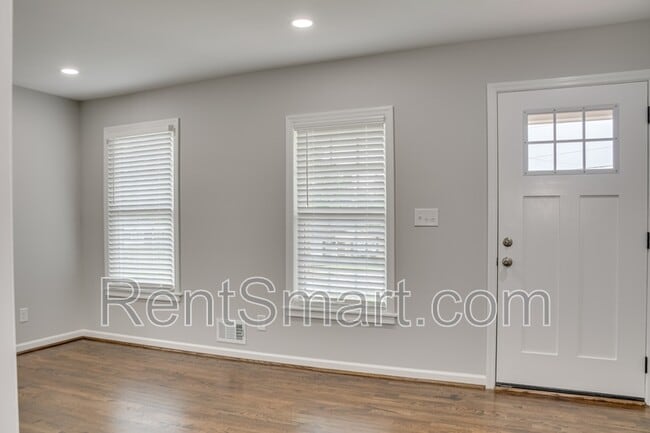 Building Photo - 143 Avondale Dr