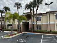 Building Photo - 815 Boynton Beach Blvd