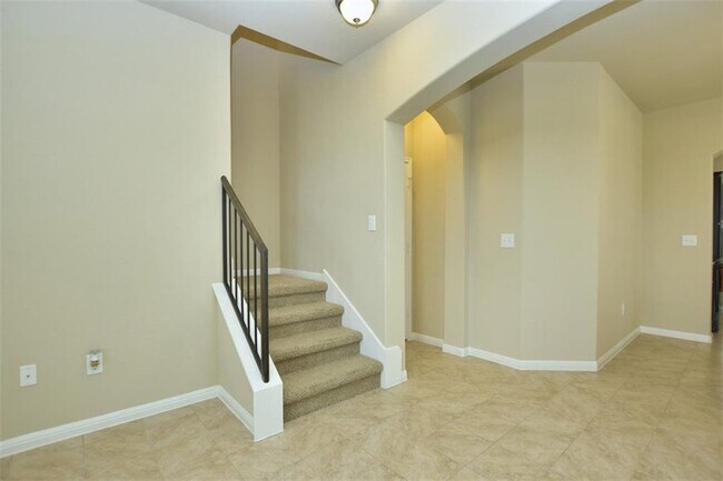 Building Photo - 517 Katmai Cir