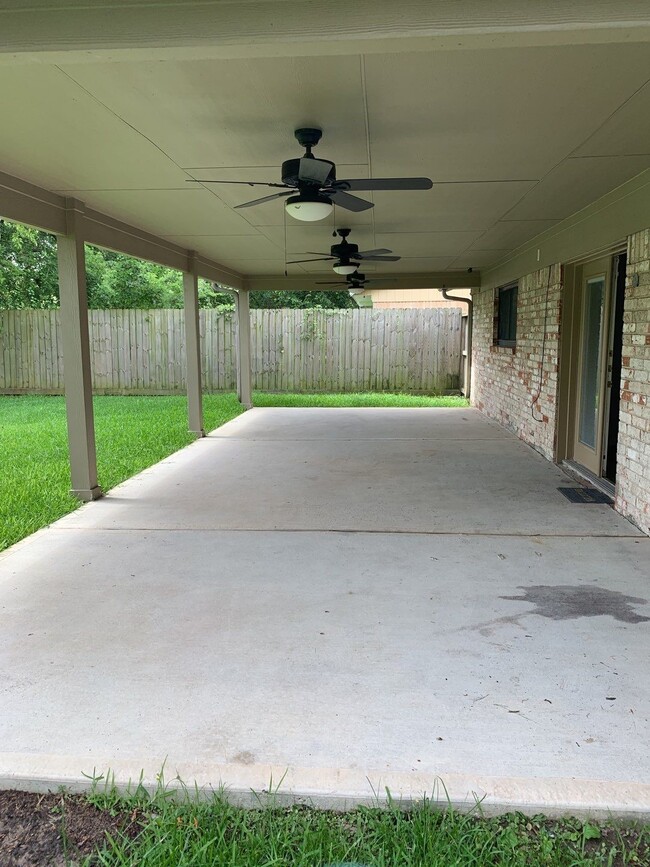 Building Photo - 618 Overbluff St