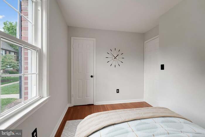 Building Photo - 2016 37th St SE