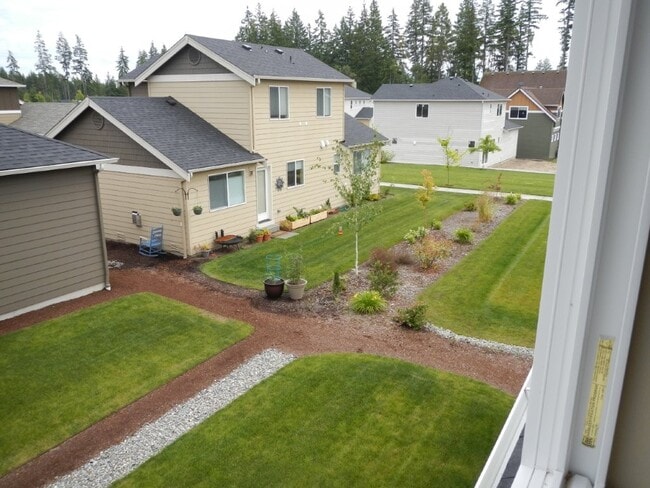 Building Photo - 11511 Glacier Pl NW