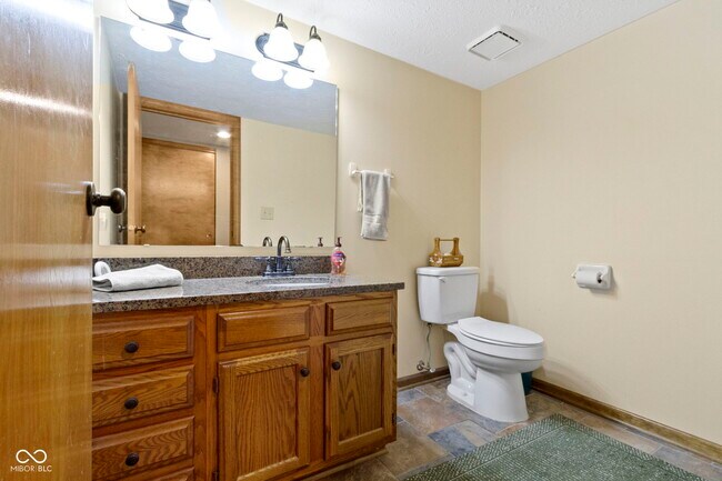 Building Photo - 9161 Champton Dr
