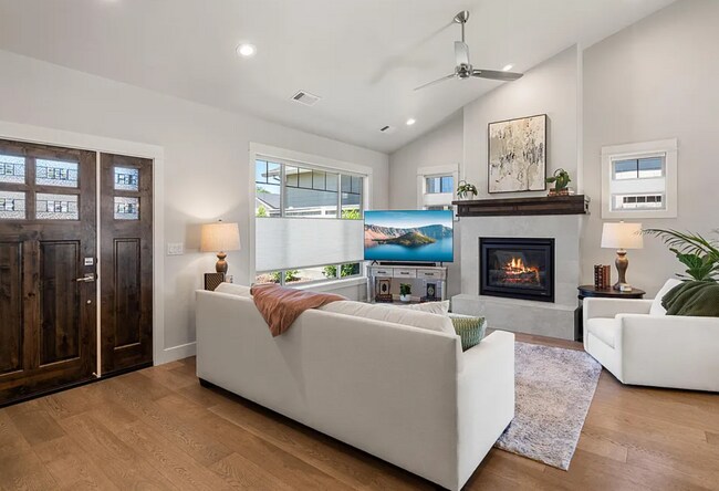 Building Photo - 3952 Arizona Dr