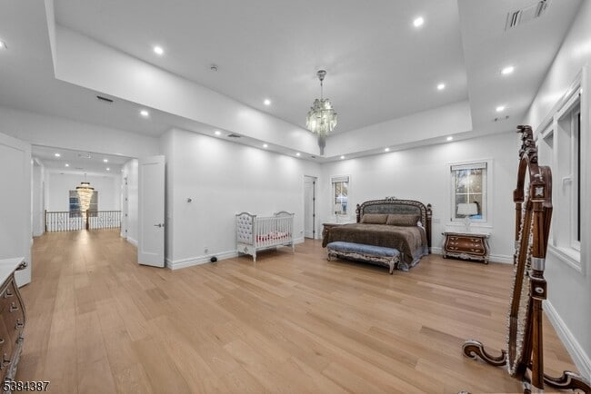 Building Photo - 472 High St