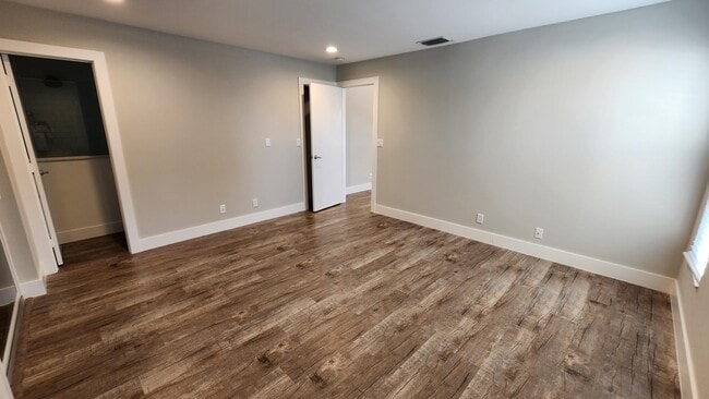 Building Photo - 8783 SE Hobe Ridge Ave