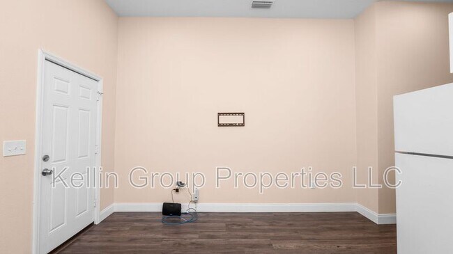 Building Photo - 2314 W Chestnut St