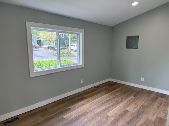 Building Photo - 805 Woodland Terrace