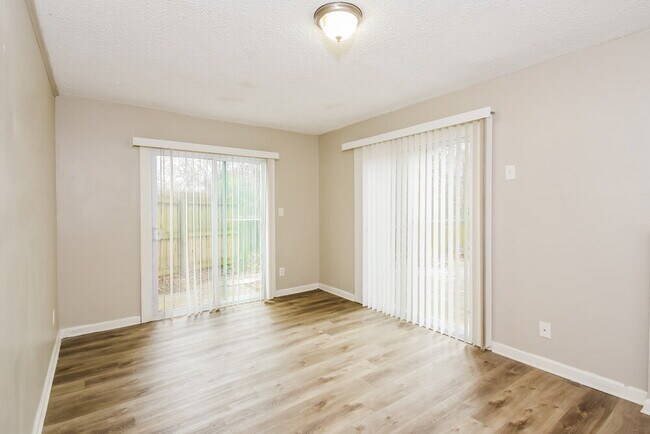 Building Photo - 4967 Turtle Rock Dr