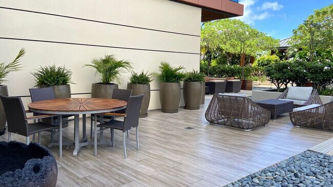 Building Photo - 1555 Kapiolani Blvd