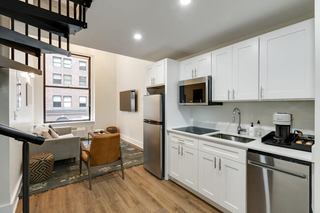 Building Photo - 150 S Independence Mall W
