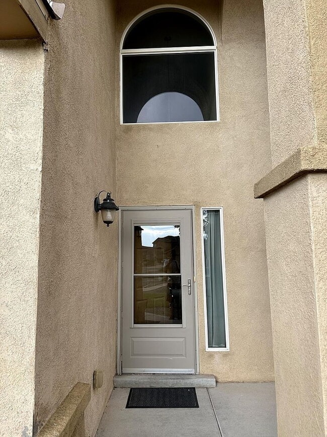 Building Photo - Single Family Home