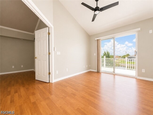 Building Photo - 3737 SW 11th Ct