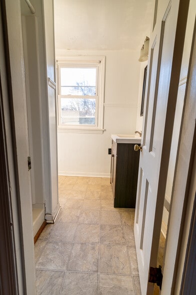 Building Photo - 1145 Lindsay St