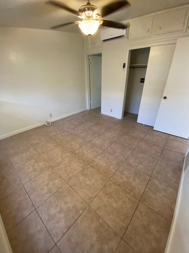 Building Photo - Townhome For Rent