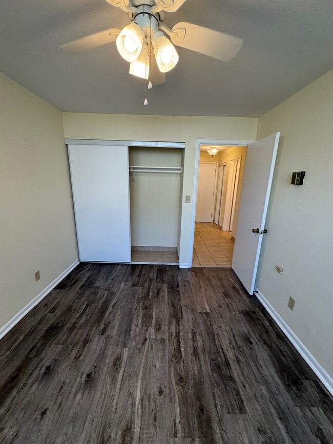 Building Photo - 689 Snelling Ave S