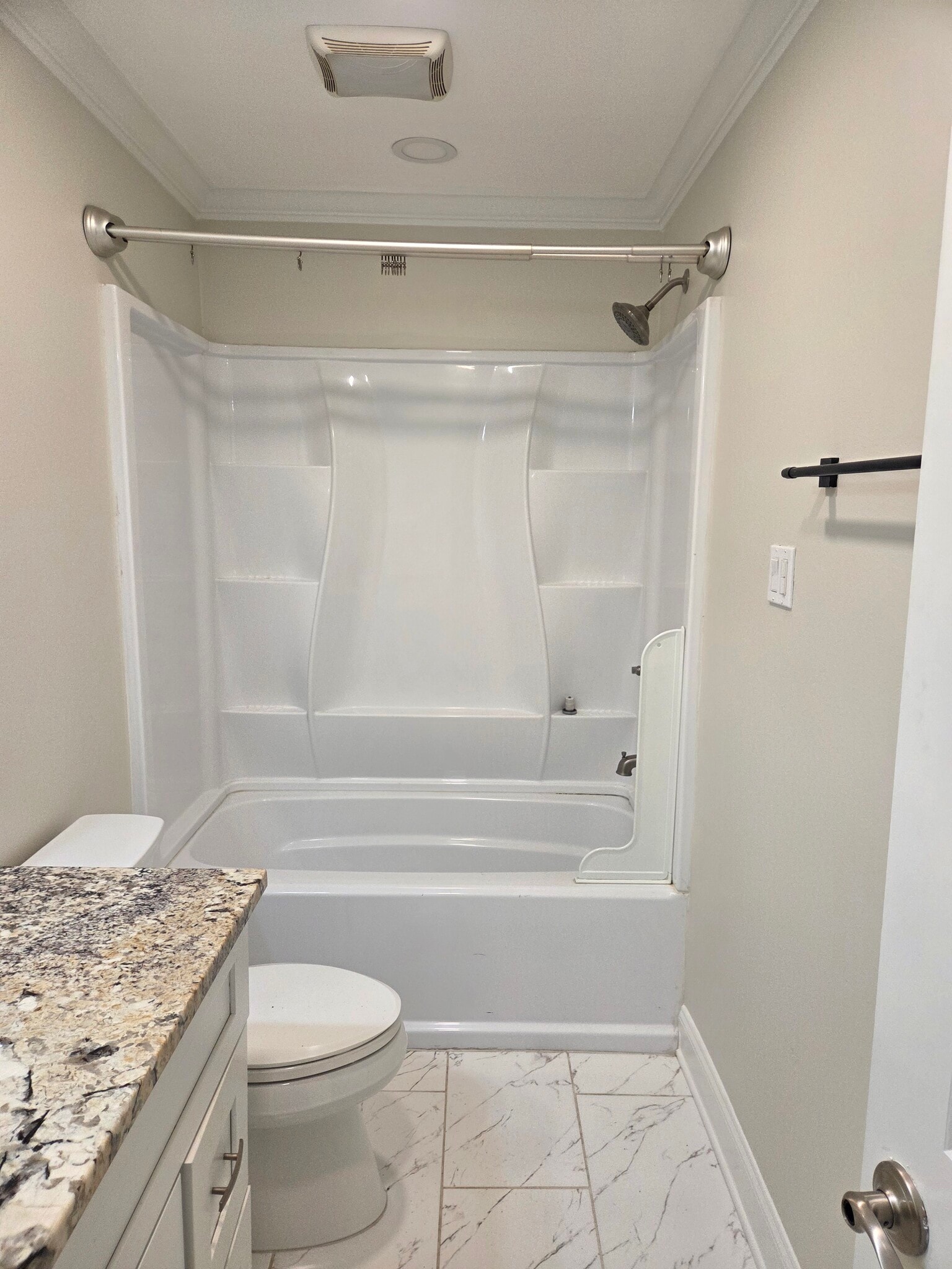 Upstairs Bath - 218 Terry Pky