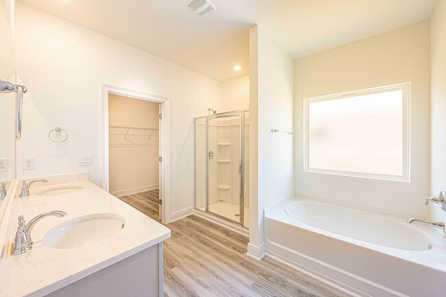 Building Photo - 12591 Shoshoney Cir