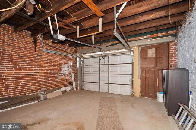 Building Photo - 2509 Salmon St