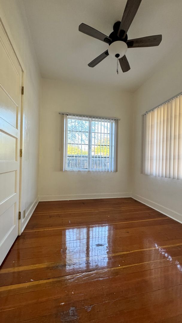 Building Photo - 3 bedroom historic home near U of A Campus and downtown!