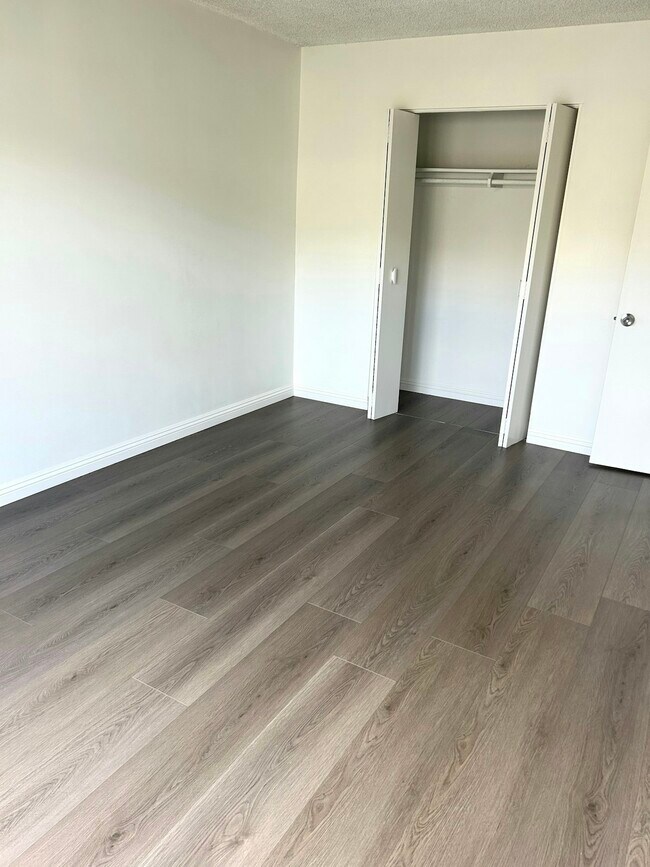 Building Photo - 794 N Shattuck Pl