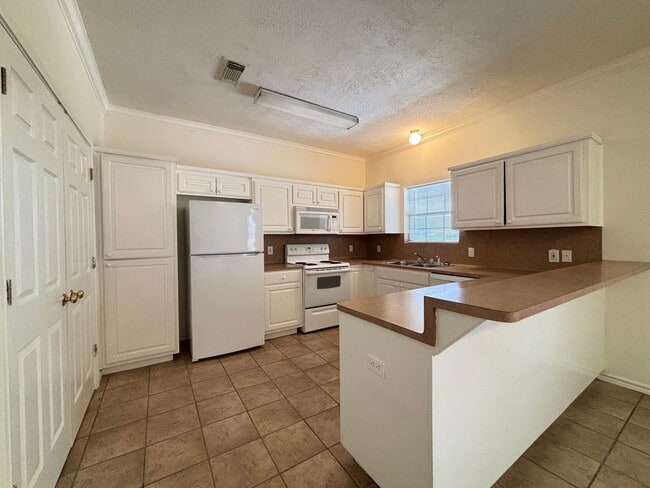 Interior Photo - MPA Bldg E