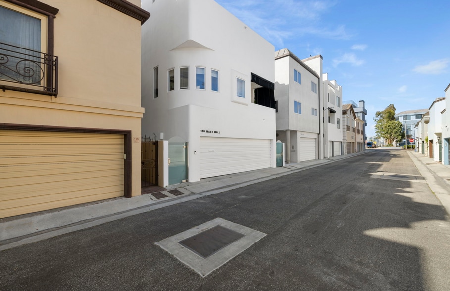 Spacious garage suitable for two full-sized sedans or SUVs. - 120 Mast Mall