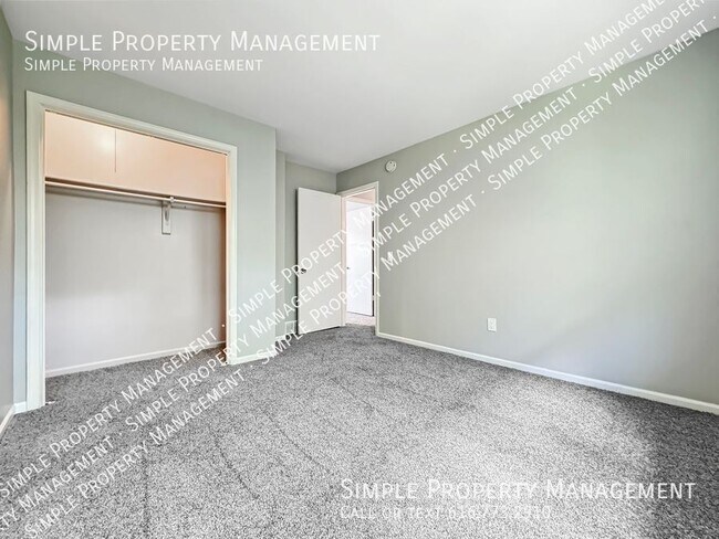 Building Photo - 770 Coleman St SE