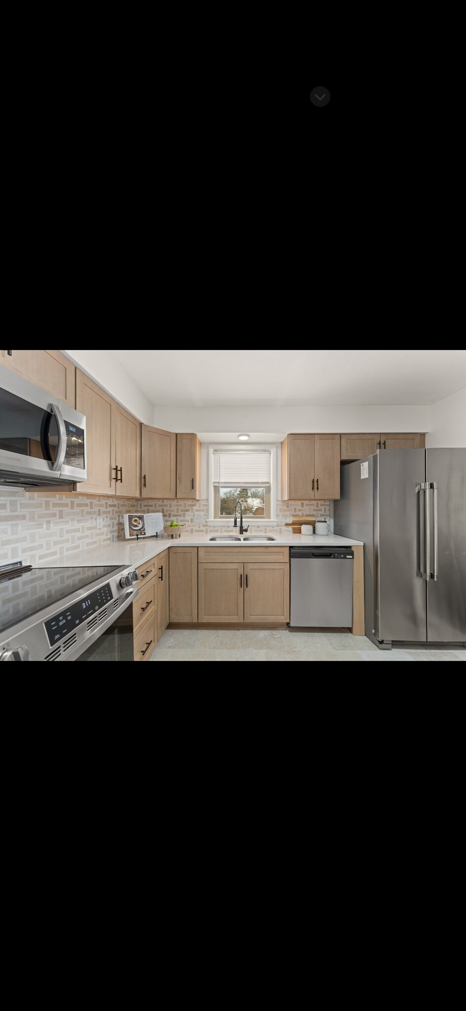 Building Photo - 810 Shady Ln
