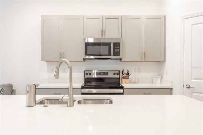 Building Photo - 8473 Lunar Skye St