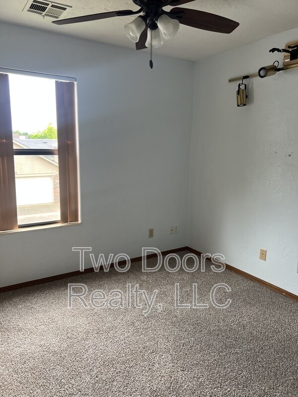 Building Photo - 12214 Banyan Ln