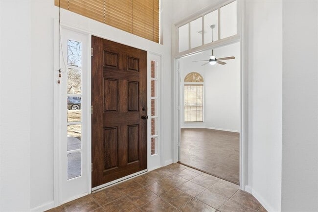 Building Photo - 11316 Cedarcliffe Dr