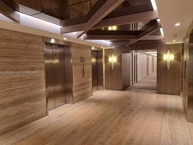 Building Photo - 2301 Collins Ave