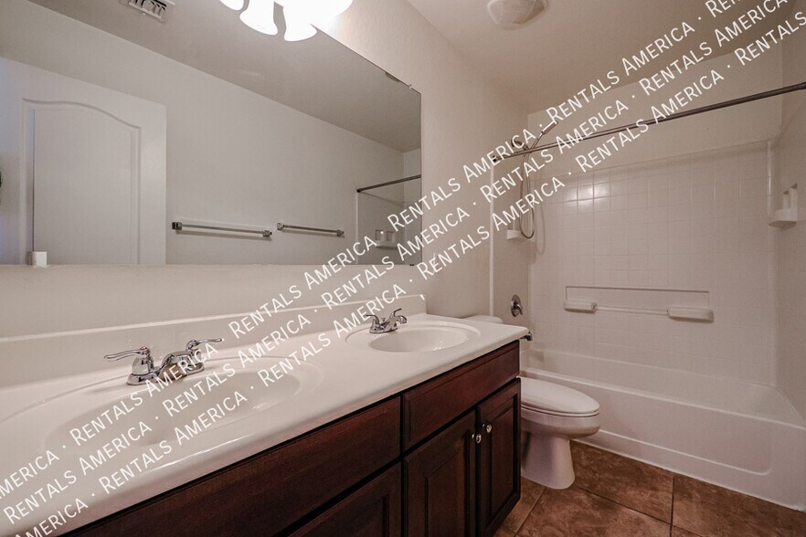 Building Photo - 42592 W Palmyra Ct