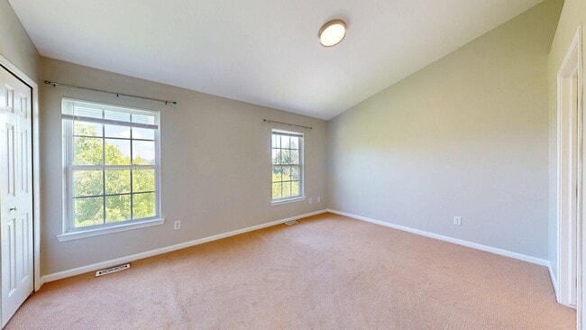 Building Photo - 3120 Promenade Cir
