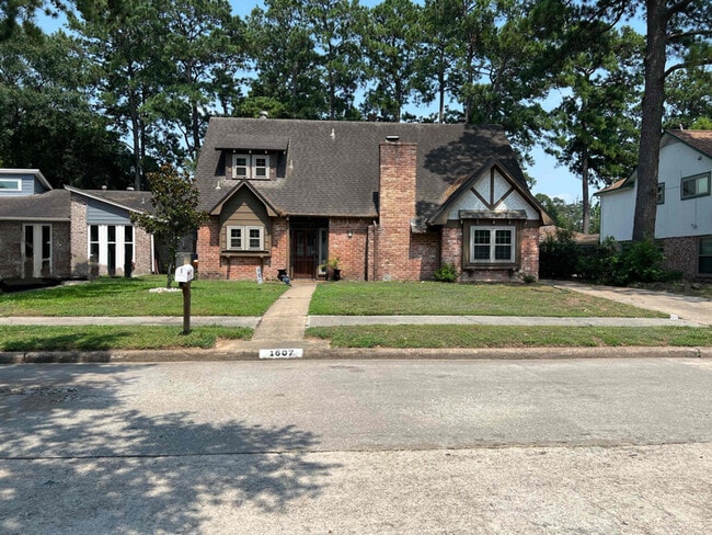 Primary Photo - 1607 N Hollow Dr